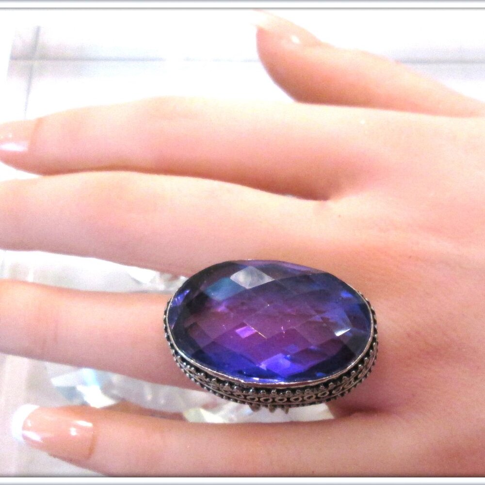 Alexandrite Color Changing Oval Shape Gem Stone L… - image 1